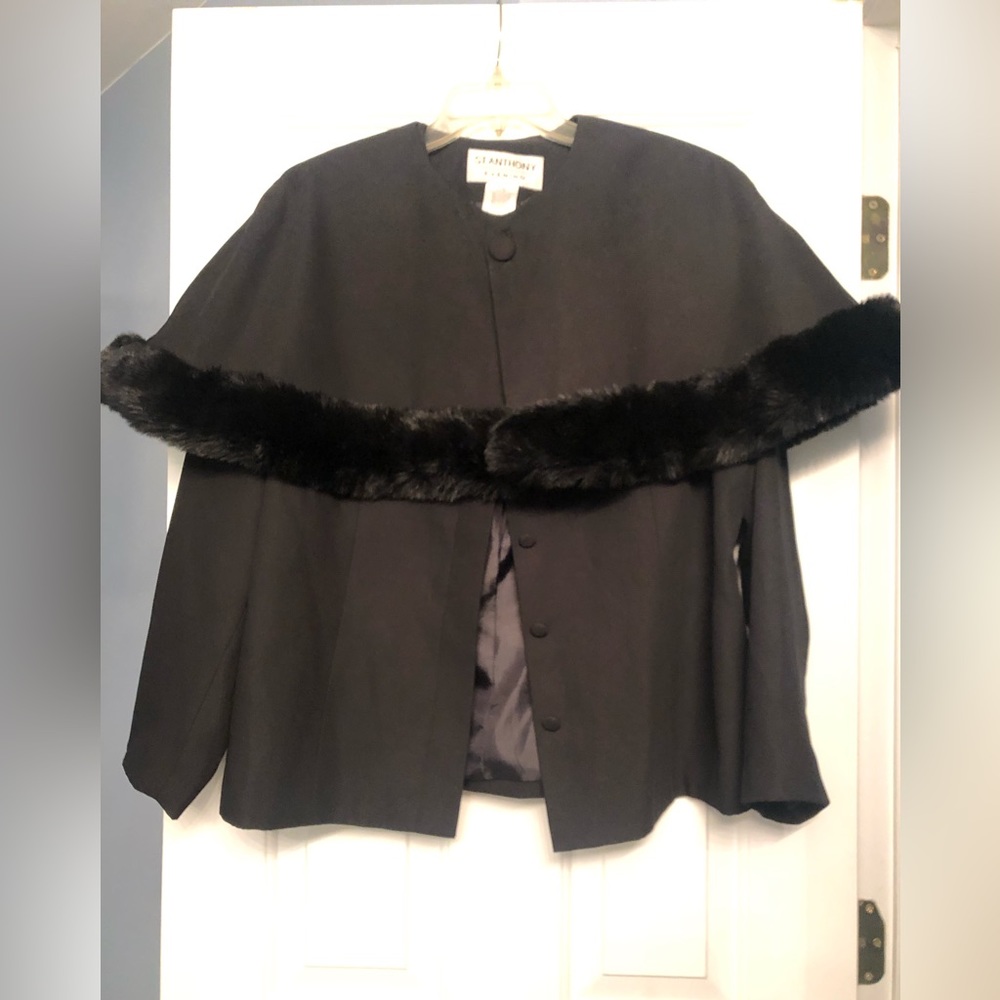 Formal jacket with removable overlay/stole with faux fur trim. Size 18